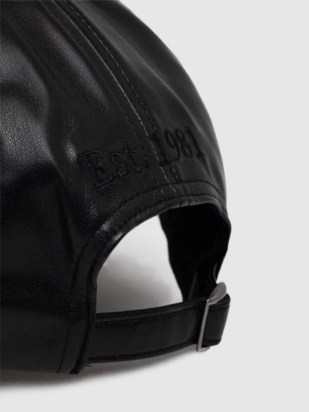 Hats Female Guess
